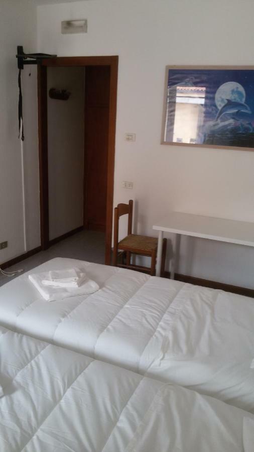 Hotel Afrodite Palu Exterior foto